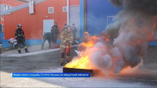 Студенты Иркутска посетили специализированную пожарно-спасательную часть МЧС России