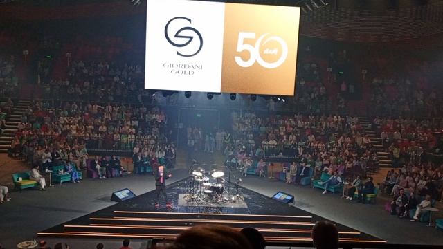 Декоративная косметика Вячеслав Бессалов