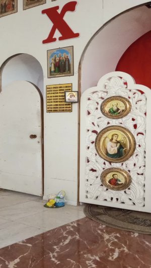 Божественная служба в храме Святой Троицы