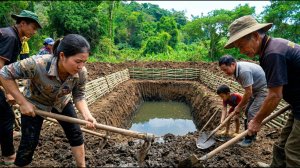 Однажды она спасла их ребенка... Теперь они помогают ей построить пруд для разведения рыбы.