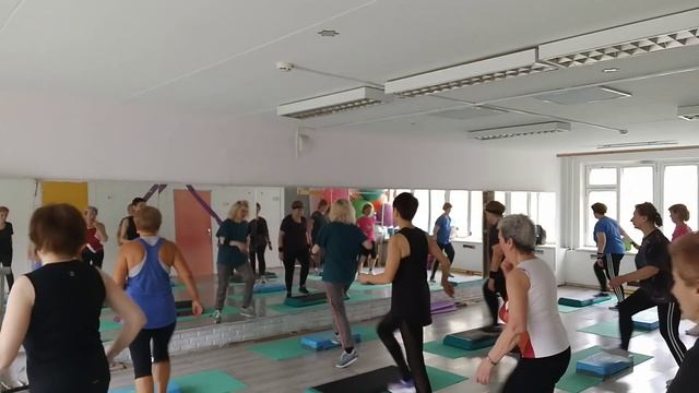 Проект Долголетие 🔥❤ Интенсивный драйв
Танцевальная гимнастика / степ-аэробика