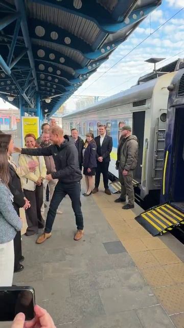 На Украину с необъявленным визитом прибыл британский принц Гарри