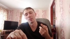 Почему в телефоне черное пятно в углу и постепенно увеличивается?