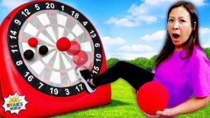 Мальчики vs  девочки: гигантские дротики с кик-данком и другие гигантские игры!