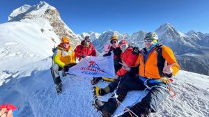 Фрагменты восхождения группы Клуба 7 Вершин «Еще чуть-чуть»  на вершину Лобуче в Непале