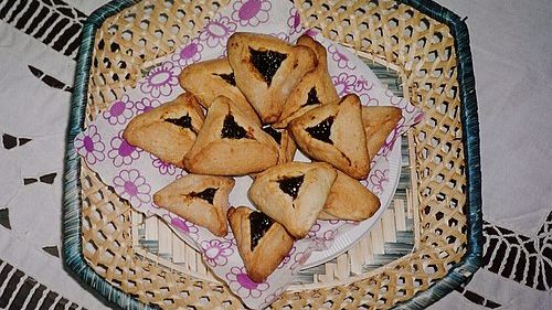 Пурим — еврейский праздник по библейской Книге Есфири (2026)