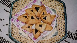 Пурим — еврейский праздник по библейской Книге Есфири (2026)