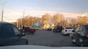 Видео с моментом столкновения утреннего ДТП на Пушкаревском кольце