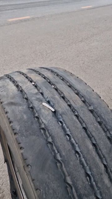 Потеря колеса на прицепе #камаз5490 #дальнобой #truckdriver