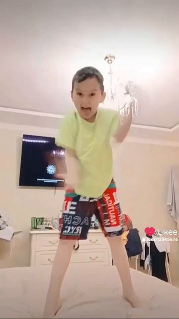 Это мой друг в лайке.