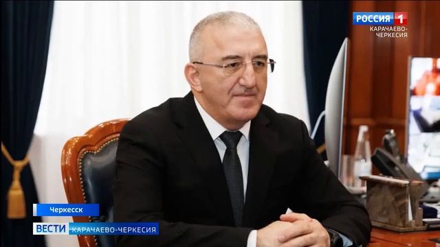 Глава Карачаево-Черкесии провел рабочую встречу с руководителем Управления ФНС Расулом Текеевым