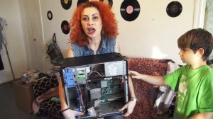 МАТЬ РАЗБИЛА КОМПЬЮТЕР ОБ СТЕНУ СЫНУ ГРИФЕРУ В РЕАЛЬНОЙ ЖИЗНИ ИЗ-ЗА МАЙНКРАФТ!