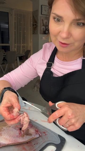 Разделываю азовскую камбалу