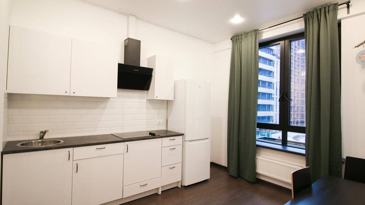 Просторная евродвухкомнатная квартира в ЖК бизнес-класса Ясный с мебелью и техникой.