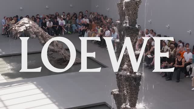 Показ мужской коллекции Loewe весна-лето 2024