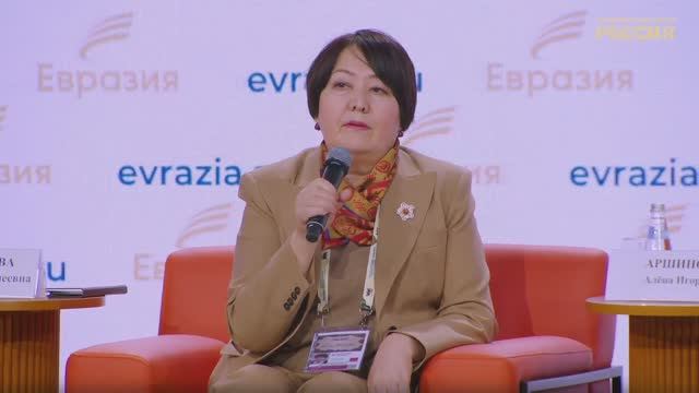 Педагог  драйвер экономики: министр просвещения Кыргызстана о роли учителя в цифровую эпоху