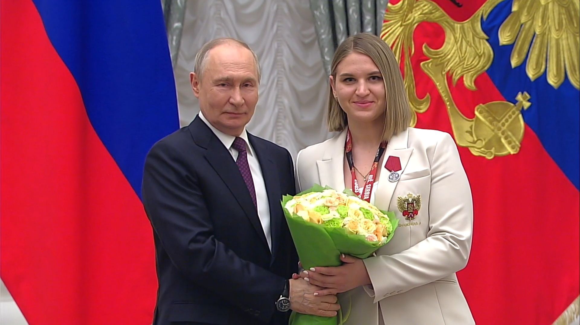 «ОНА ЖДЁТ РЕБЁНКА». Путин неожиданно сказал это на награждении чемпионов мира по боксу