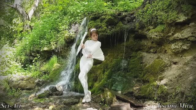 Природа и Танец у настоящего водопада. "Белый цвет". Отрывок
