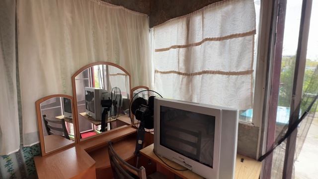 Дача у моря с ухоженным участком и коммуникациями