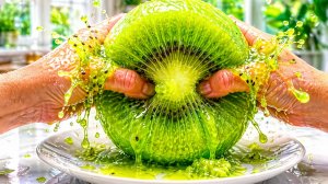 ТЫ НЕ ПОВЕРИШЬ ЧТО ВНУТРИ ЭТИХ ФРУКТОВ... 😱🍓