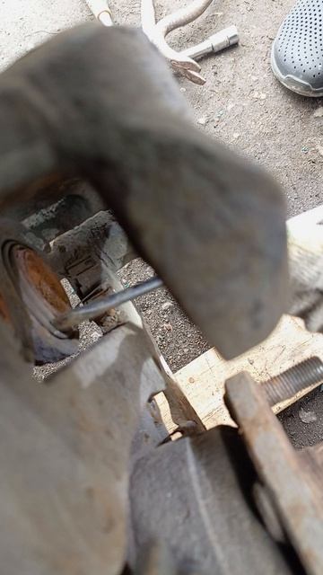 7 замена тормозного диска и колодок Лексус рх 450h 2010 г