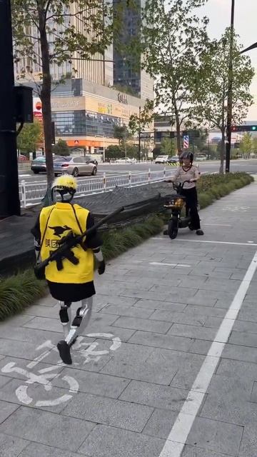 Роботы атакуют🧐🫣☺️🕵️🥹🌞