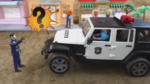 Мультик про машинки. Мультики для малышей и детей. Машинки едут по грязи.