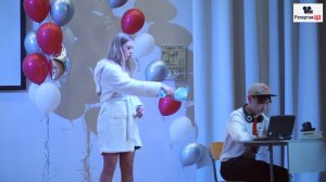 Компьютер для учёбы-мешает учёбе-весёлая сценка на последнем звонке - видеосъёмка выпускного