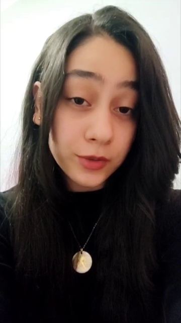 Айсина Шуклина. Мама большая и сильная, мама храм!  — читает  Айда Махдипур