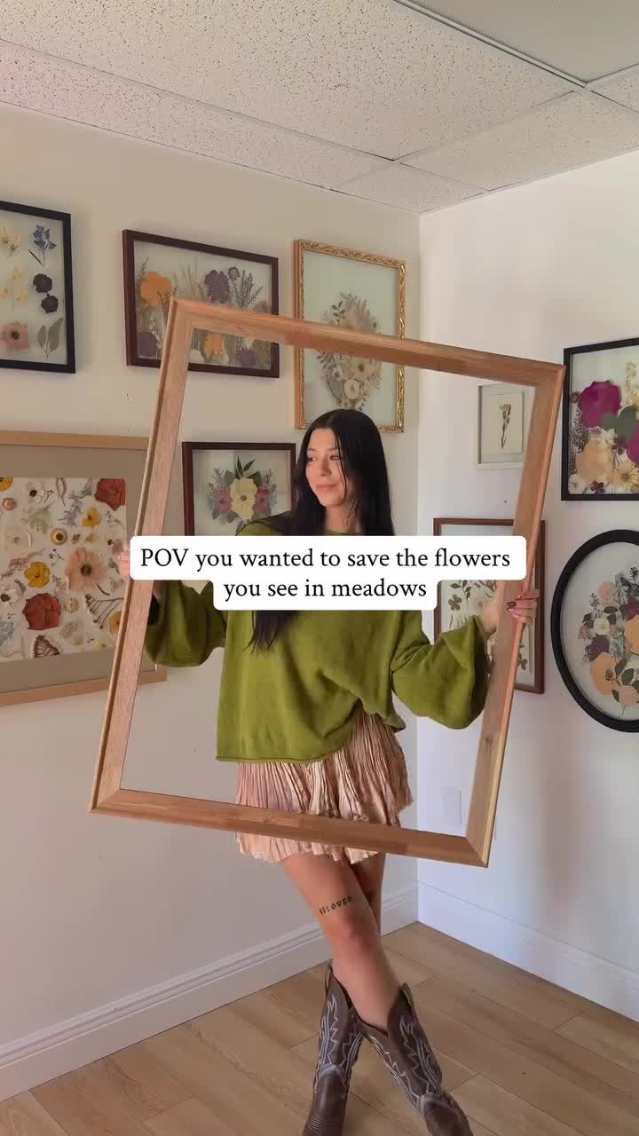 Хотите повесить на стену гербарий, но боитесь, что это будет выглядеть как урок ботаники? Это оди...