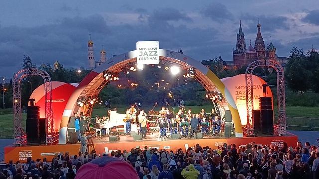 Музыка и адвокат, услуги специалистов, прочтите описание видео, нужно обращайтесь