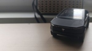 обозреваю новую машинку от. техно парка Tesla sudtrak