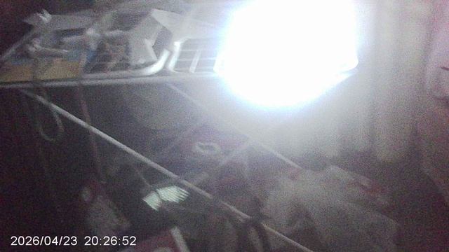 Светильник SOLAR в комнате ночью: включение по датчику движения