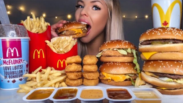 АСМР ЕДА | МУКБАНГ | БИГ МАК, ОРЕО МАКФЛУРРИ, НАГГЕТСЫ, СЭНДВИЧ С КУРИЦЕЙ