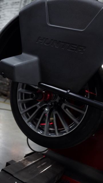 Фирменный шиномонтаж с адаптацией и балансировкой на стендах Hunter для Mercedes G63