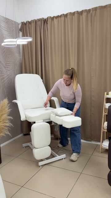 Подушка под ногу на липучках для кресла