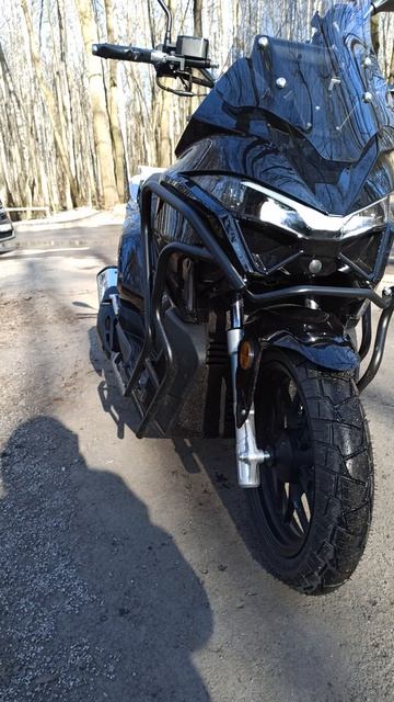 Jilang ADV2 рычит. Пасмурно но красиво 