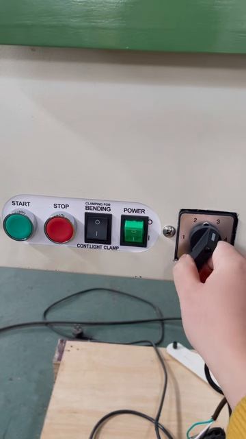 Настольный листогиб