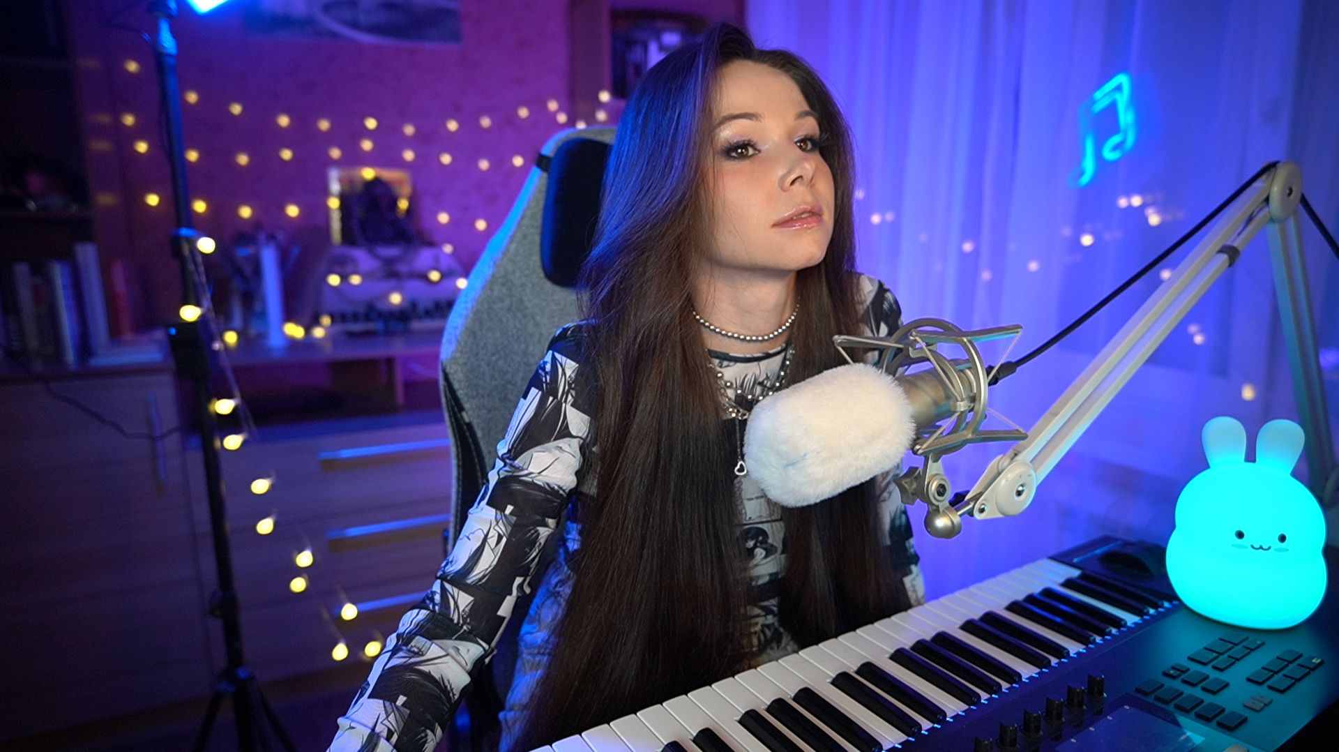 🎹 Беседуем и поём под фортепиано 🎹 ✅https://dalink.to/alice_noire