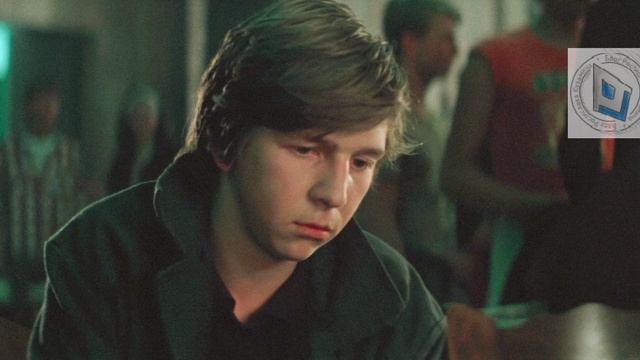 Когда решил девушку привести в свою компанию. А потом она привела в свою. Бедные и богатые - разные.