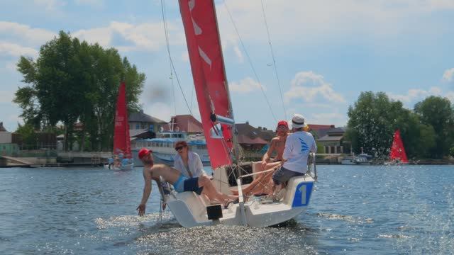 Тимбилдинг «Мария» — Заплыв на яхтах | MoMovies Production