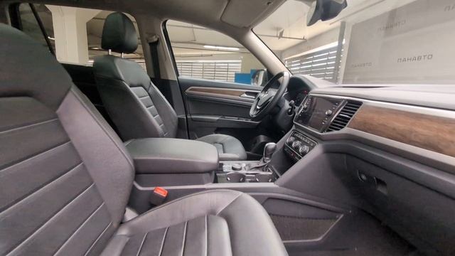 Volkswagen Teramont 3.6 AT 280 л.с. 4WD