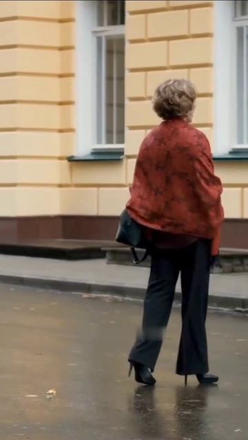 Когда-то разлучила мужа с любимой, а теперь он снова с ней🙄 #сериал #фильмы