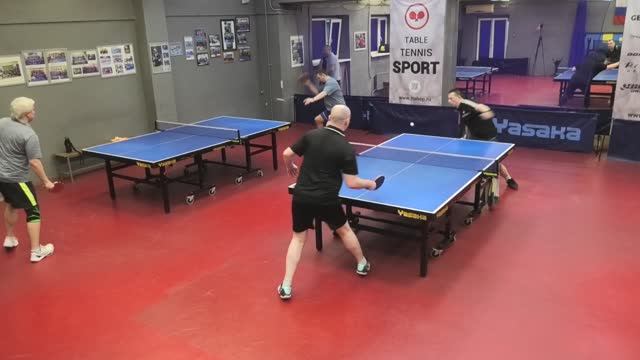 Закзун В. (706) - Садовников И. (608) 21.04 настольный теннис 400+ ЛИГИ турнир СПб