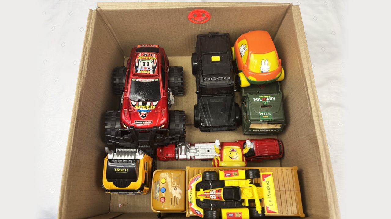 Мультики для детей про Машинки в коробке и Веселые спуски по горке. Мультики малышам