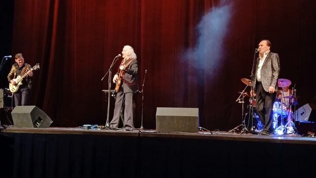 18-04-2026  ВИА   ПОЮЩИЕ  СЕРДЦА    КЗ  МЕРЕДИАН  МОСКВА  В  КОНЦЕРТЕ  БЕСИЕРТНЫЕ  ШЛЯГЕРЫ  70-80