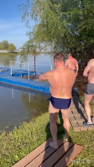 Такого вы еще не видели 🤣🤣🤣 рыбаки-моржи 🎣✊👍