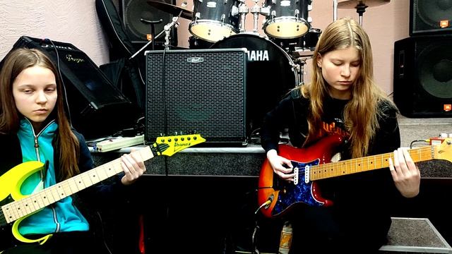 Мастерская звука Алексея Петерса - Арина и Дарья - Работаем  рифф