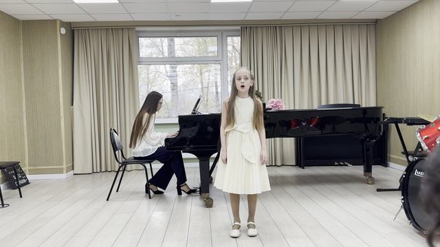 Ксения Веремей_Е. Крылатов со. И. Шаферана Ласточка