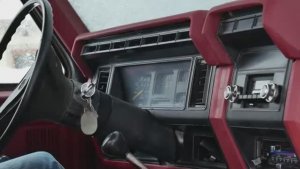 Fixing Up An Old Truck Continued -Видео от SimonFordman